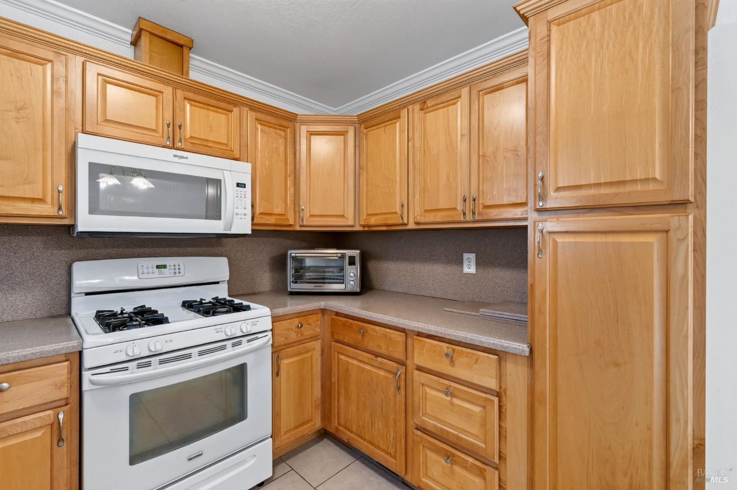 517 N Jefferson Street Cloverdale CA 95425