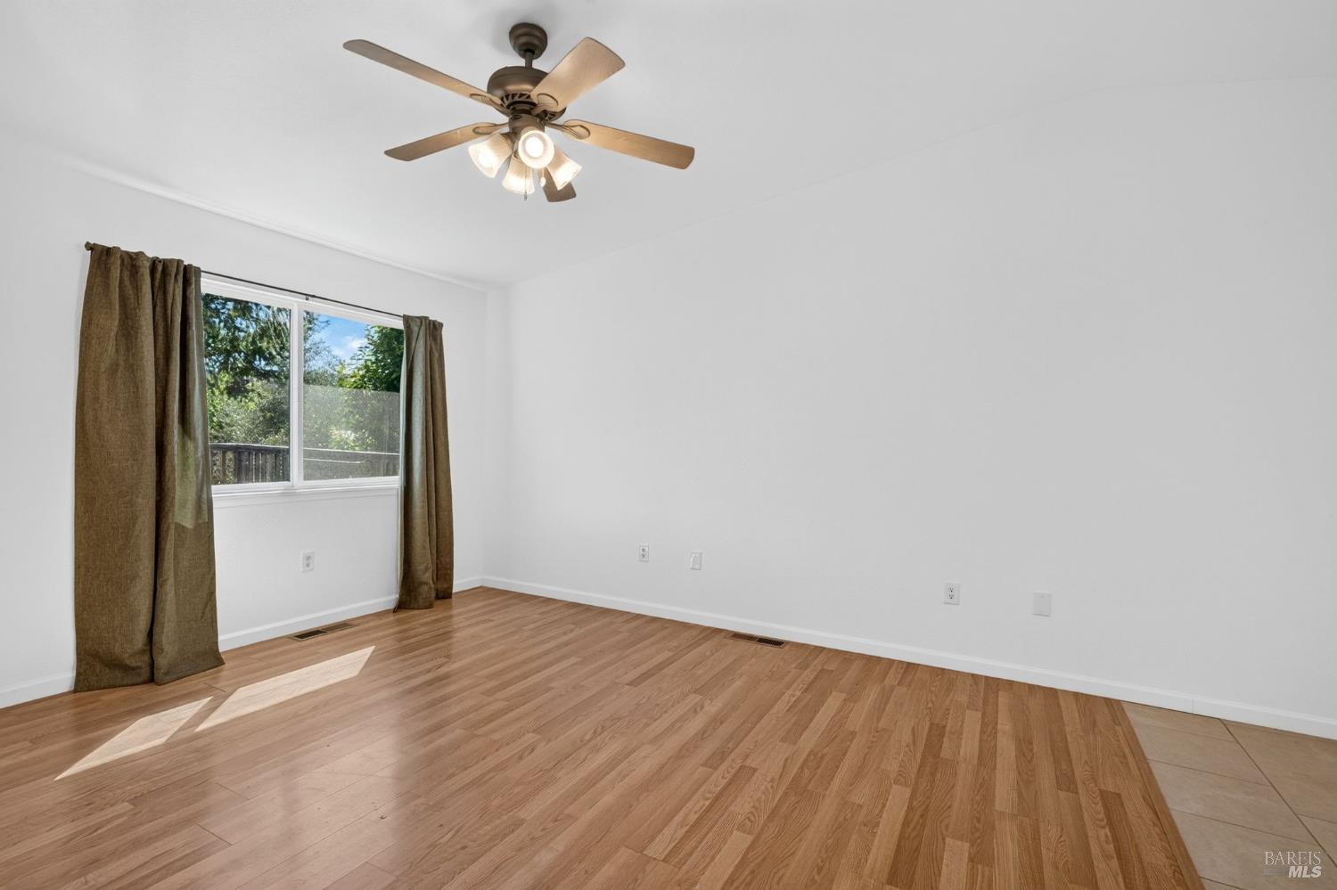 517 N Jefferson Street Cloverdale CA 95425