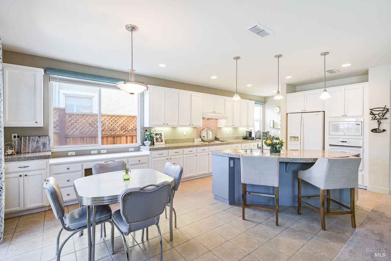 415 Decanter Circle Windsor CA 95492