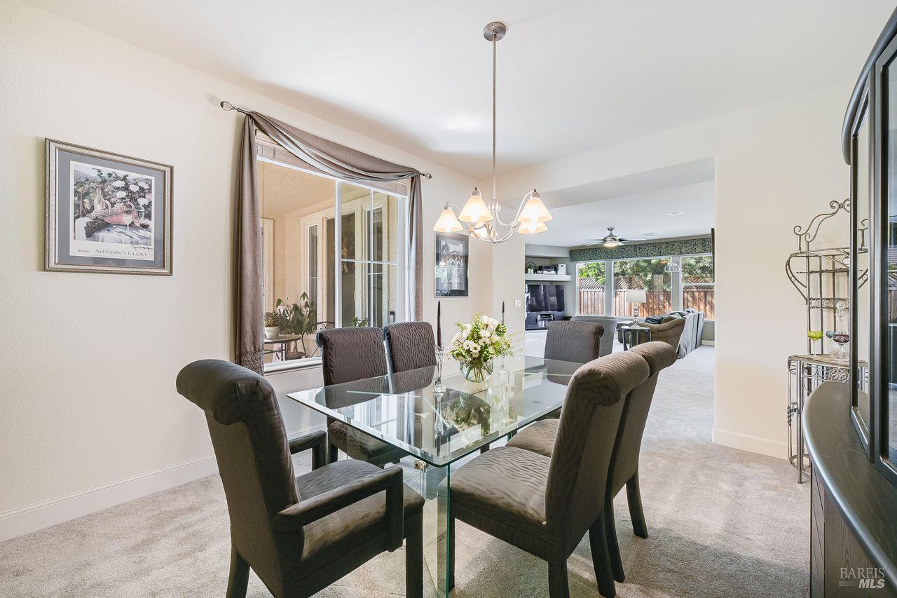 415 Decanter Circle Windsor CA 95492