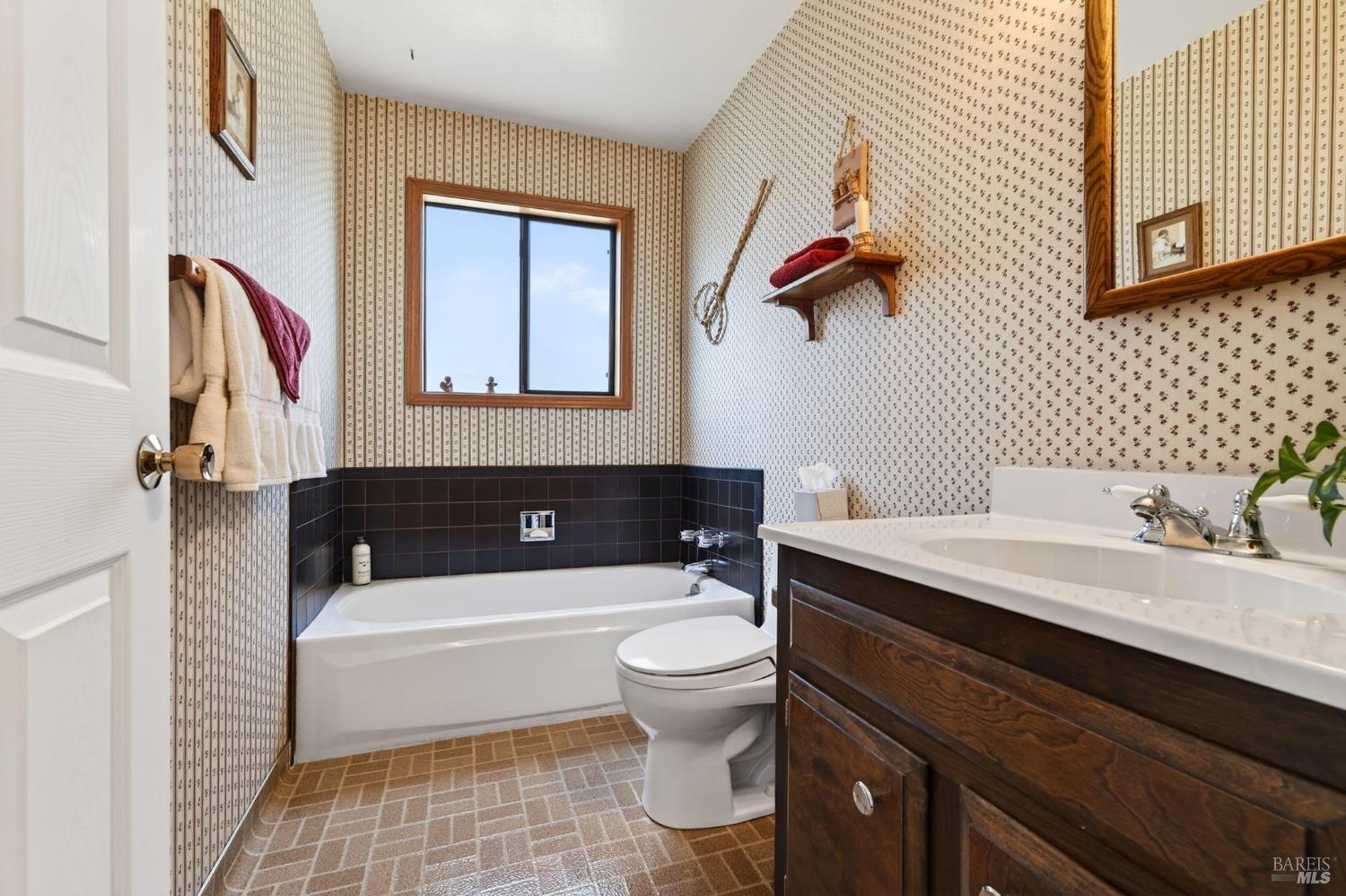 309 Twin Oaks Way Healdsburg CA 95448
