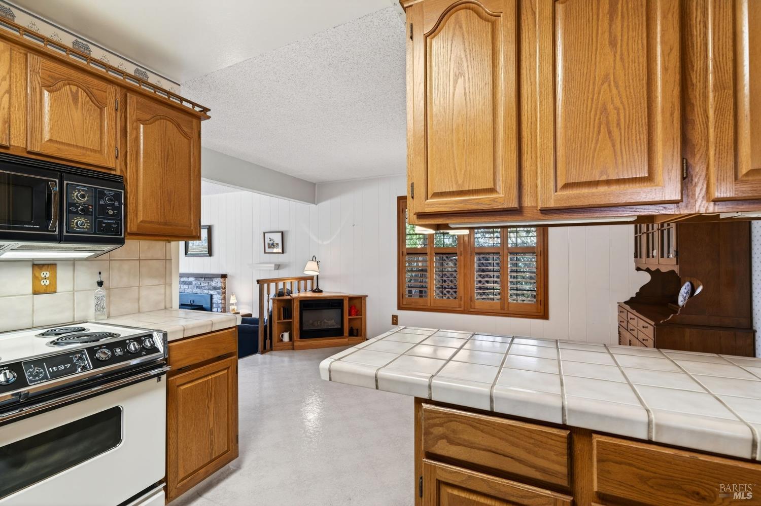 309 Twin Oaks Way Healdsburg CA 95448