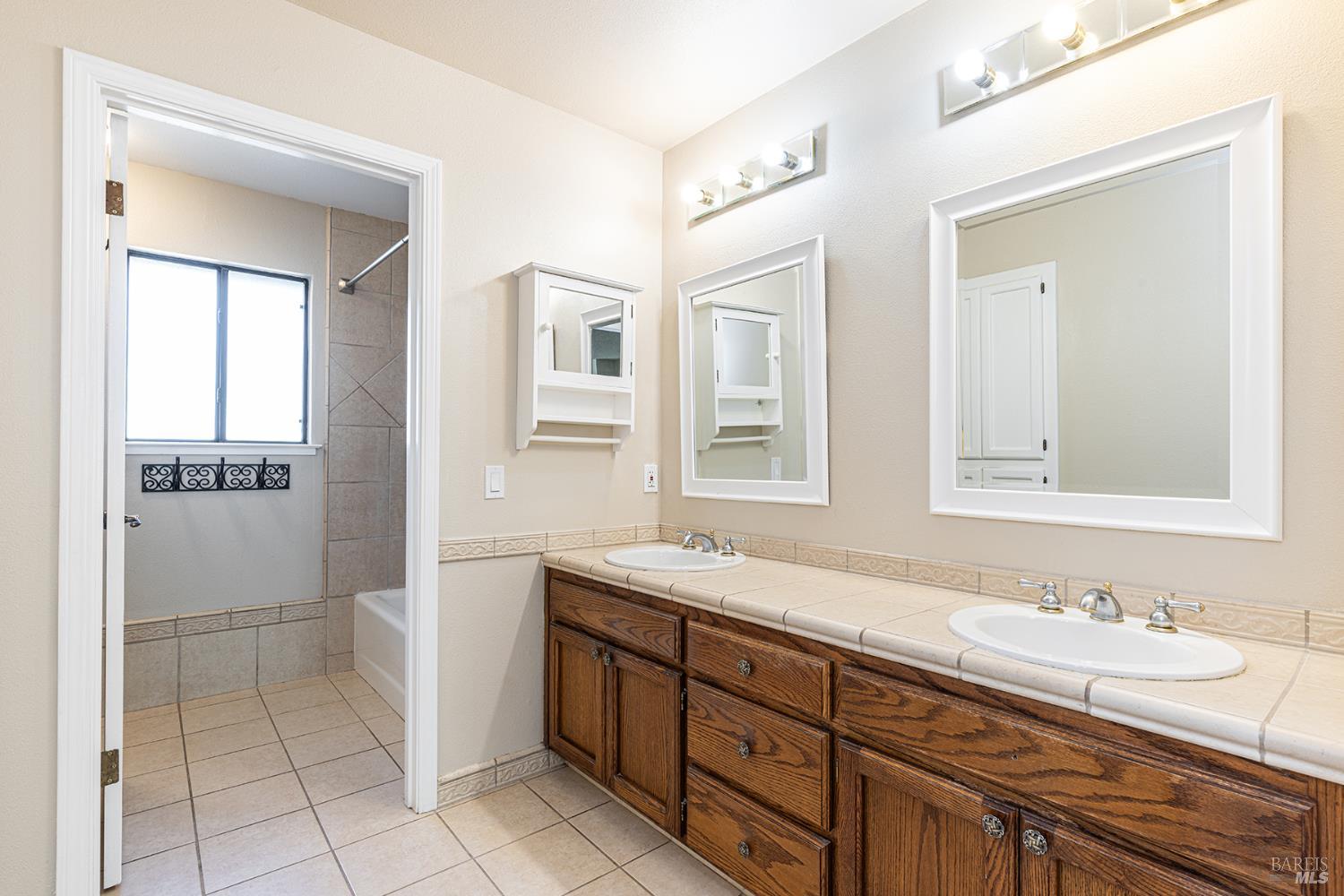 2183 Warwick Drive Santa Rosa CA 95405