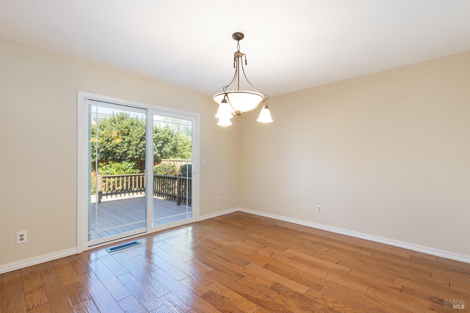 2183 Warwick Drive Santa Rosa CA 95405