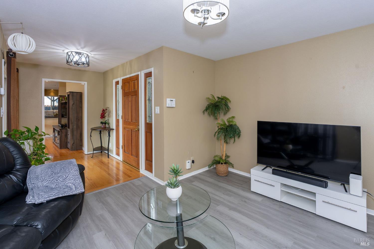 159 Maywood Drive Vallejo CA 94591