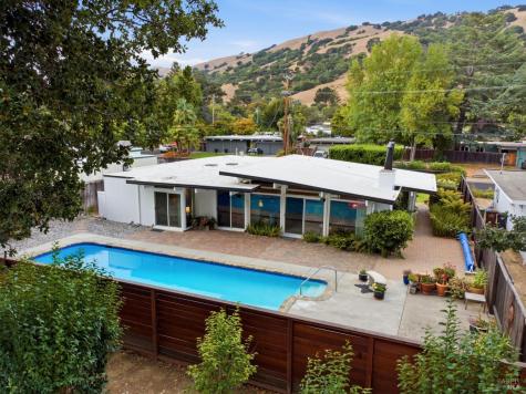 913 Appleberry Drive San Rafael CA 94903