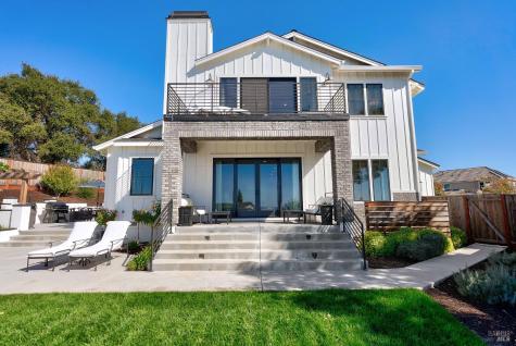 3724 Stanhope Court Santa Rosa CA 95404