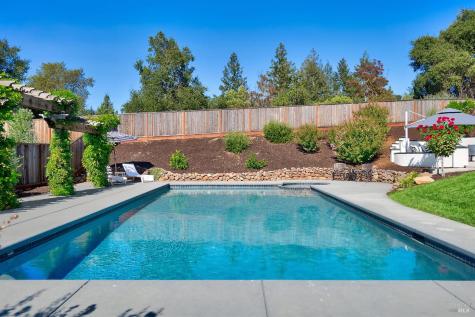 3724 Stanhope Court Santa Rosa CA 95404