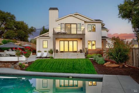 3724 Stanhope Court Santa Rosa CA 95404