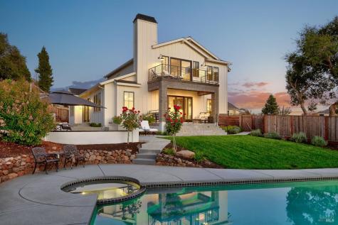 3724 Stanhope Court Santa Rosa CA 95404