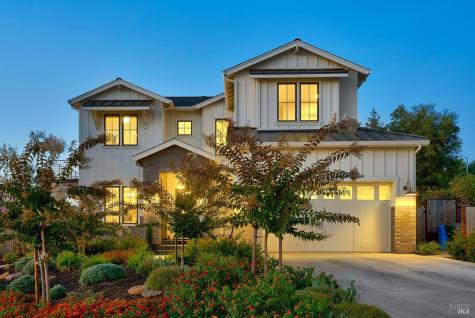 3724 Stanhope Court Santa Rosa CA 95404