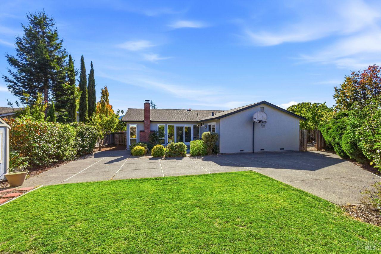 4248 Leafwood Circle E Santa Rosa CA 95405