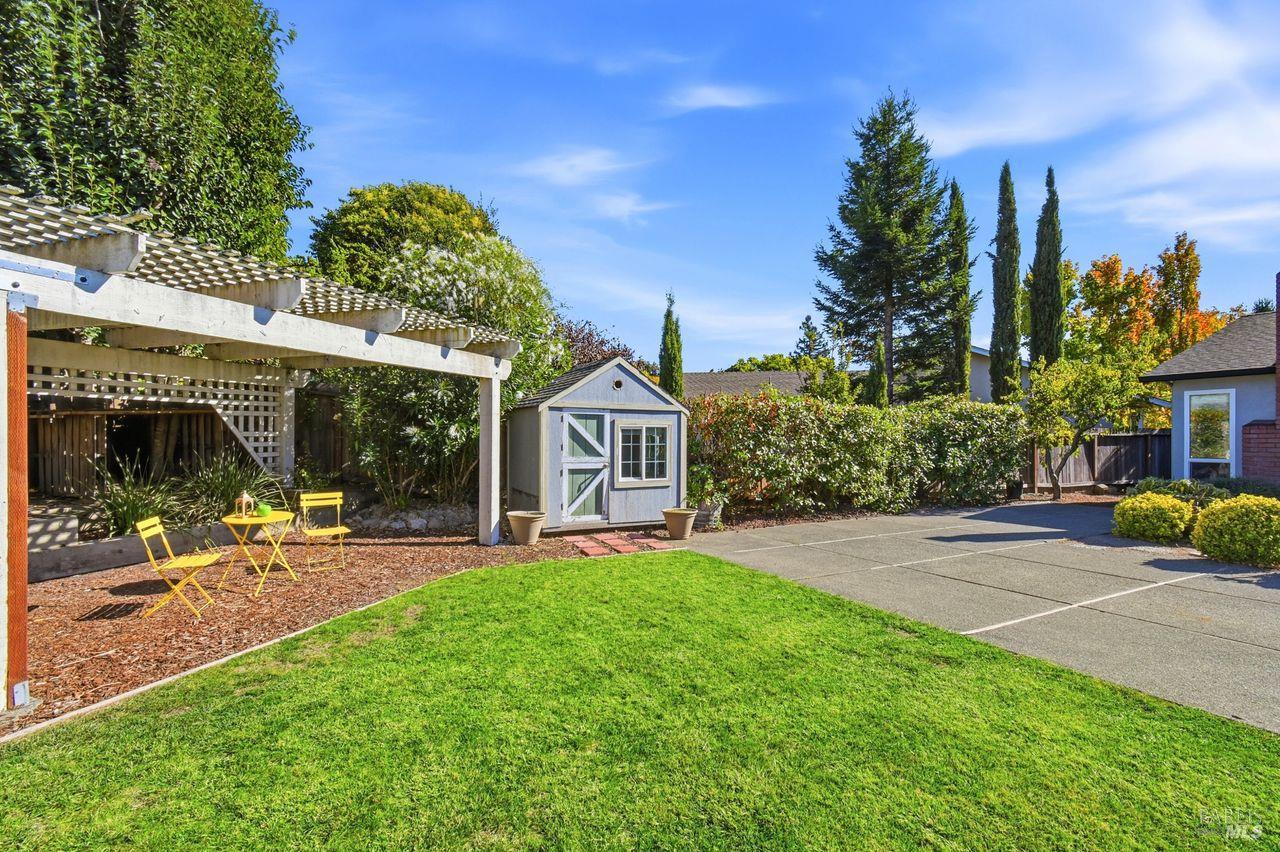 4248 Leafwood Circle E Santa Rosa CA 95405