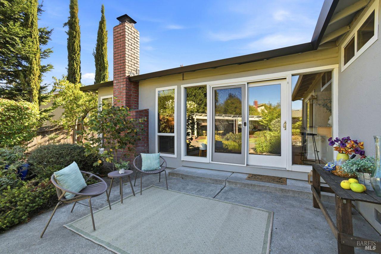 4248 Leafwood Circle E Santa Rosa CA 95405