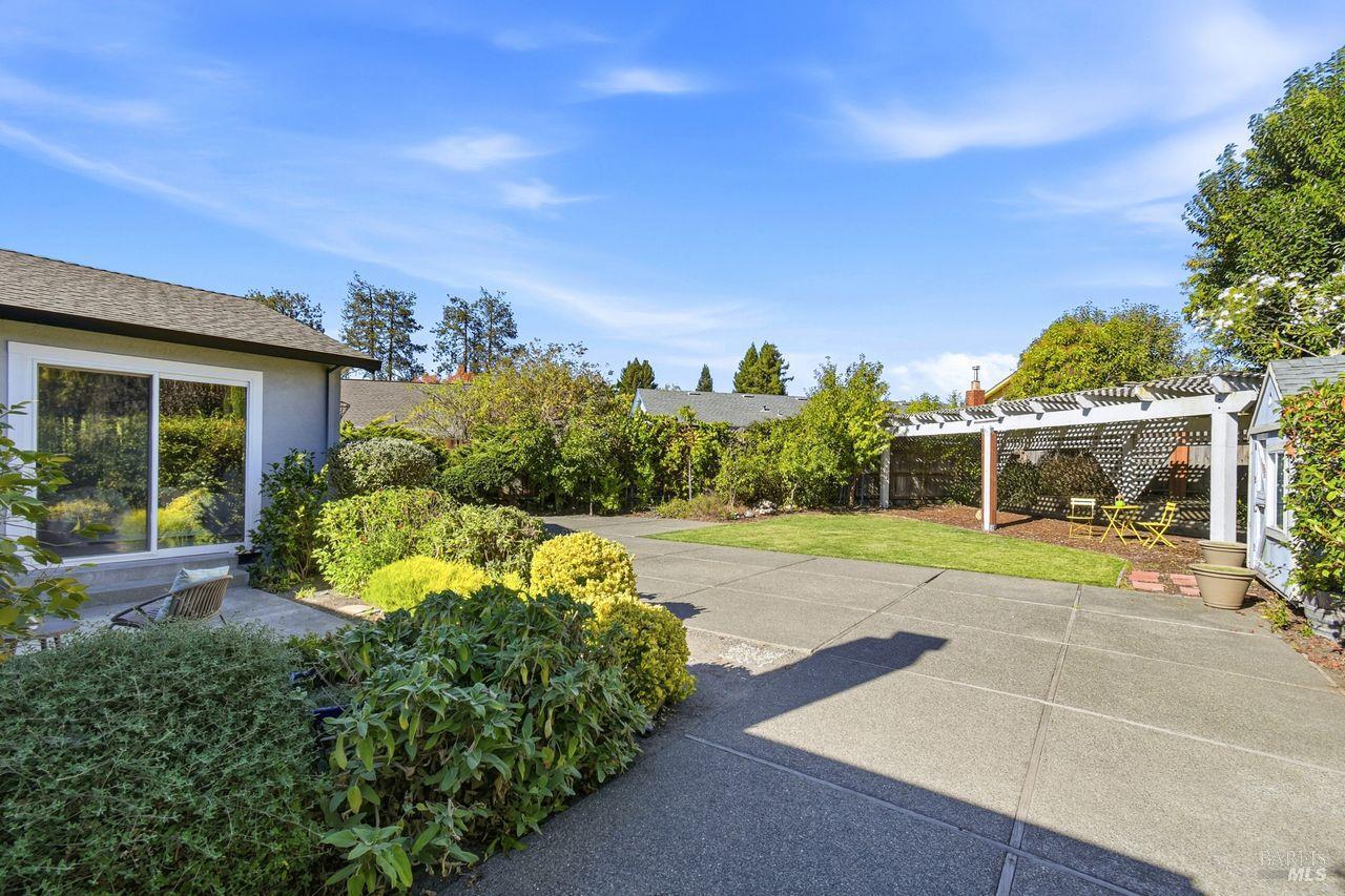 4248 Leafwood Circle E Santa Rosa CA 95405