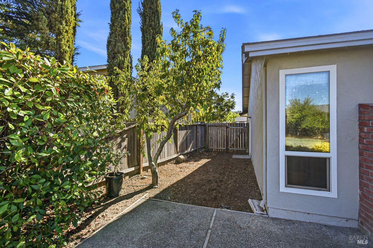 4248 Leafwood Circle E Santa Rosa CA 95405