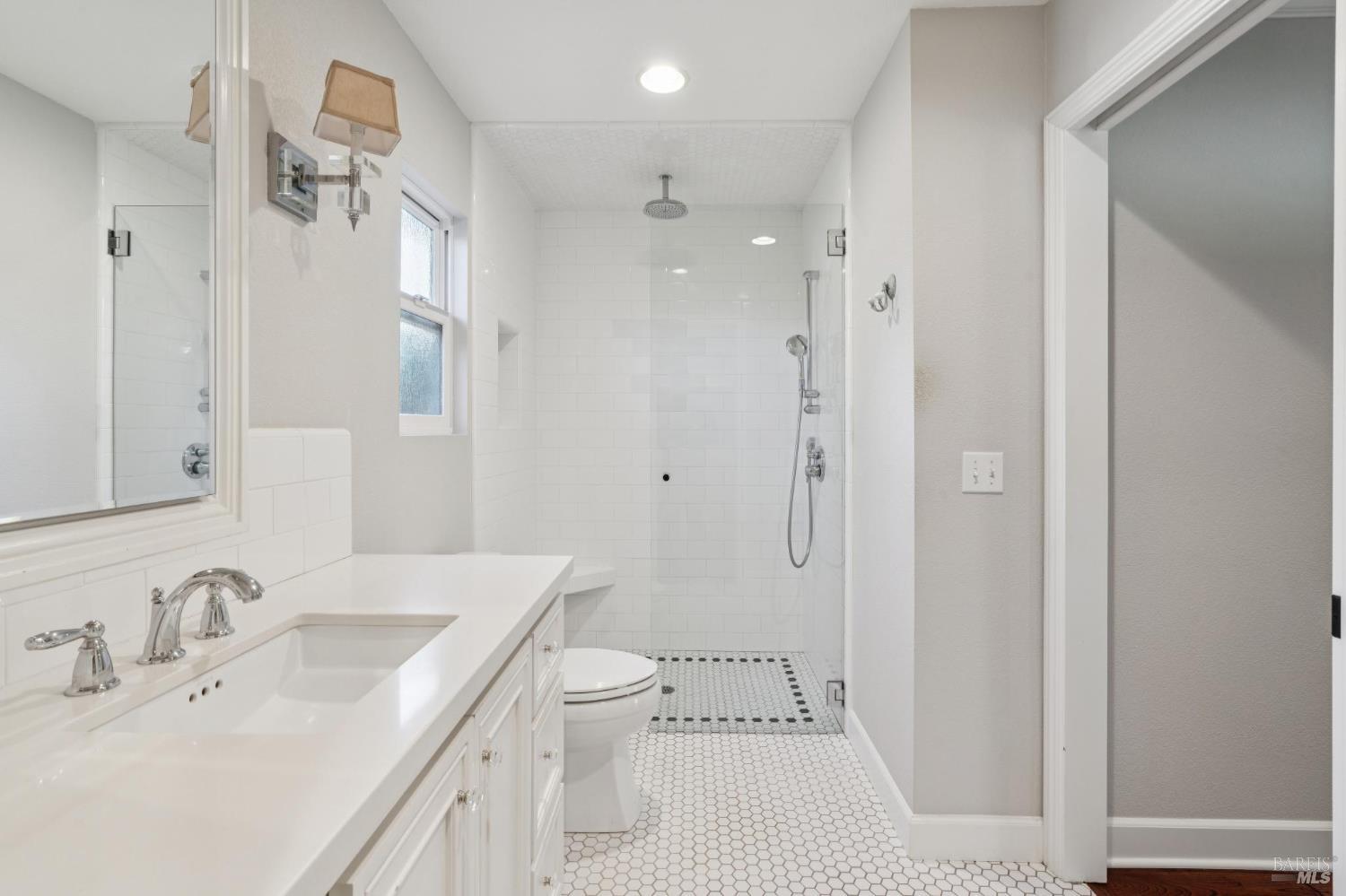 1296 Orchard Street Healdsburg CA 95448