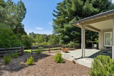 1296 Orchard Street Healdsburg CA 95448