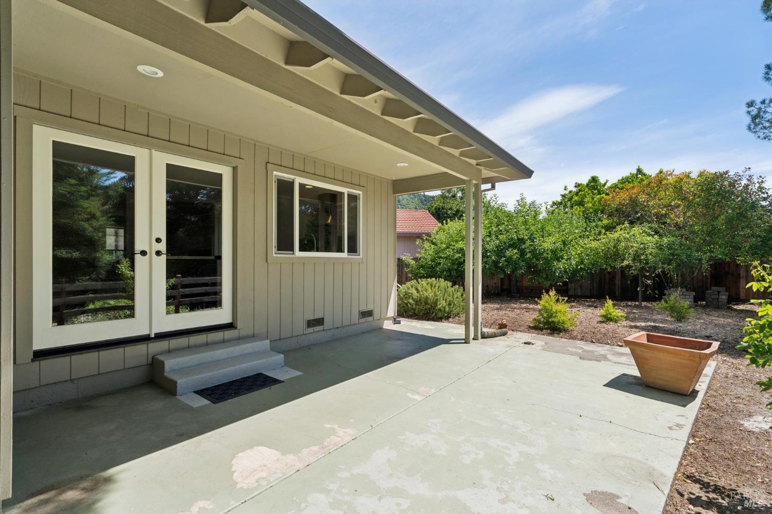 1296 Orchard Street Healdsburg CA 95448