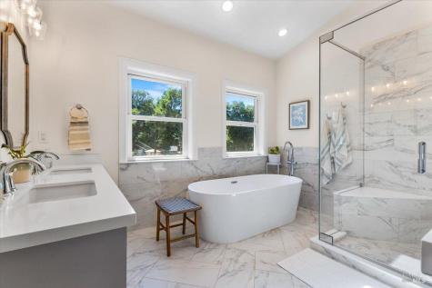 2460 Pleasant Hill Road Sebastopol CA 95472