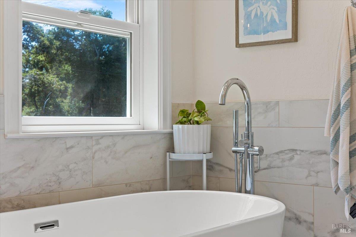 2460 Pleasant Hill Road Sebastopol CA 95472