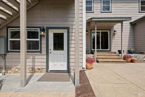 2460 Pleasant Hill Road Sebastopol CA 95472