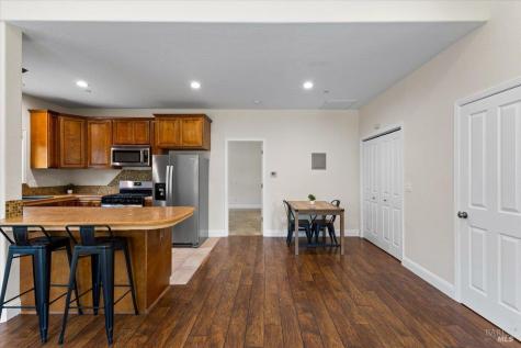 2460 Pleasant Hill Road Sebastopol CA 95472
