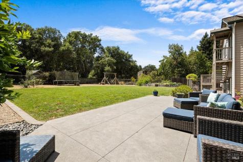 2460 Pleasant Hill Road Sebastopol CA 95472