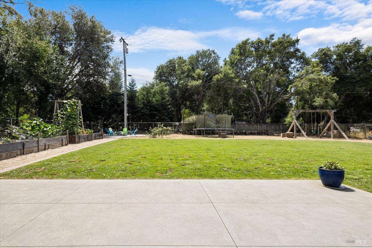 2460 Pleasant Hill Road Sebastopol CA 95472