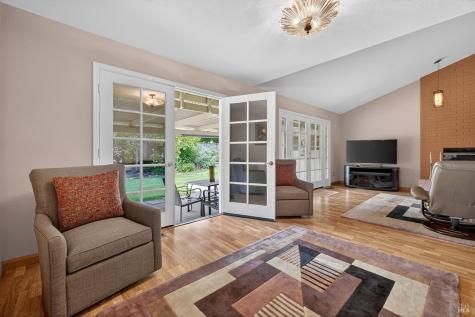 5992 Stone Bridge Road Santa Rosa CA 95409
