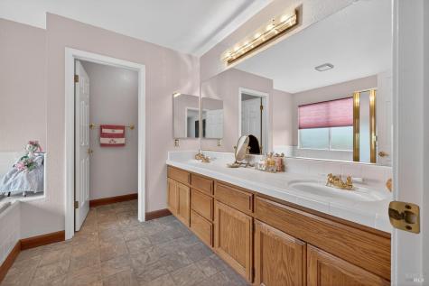 5992 Stone Bridge Road Santa Rosa CA 95409