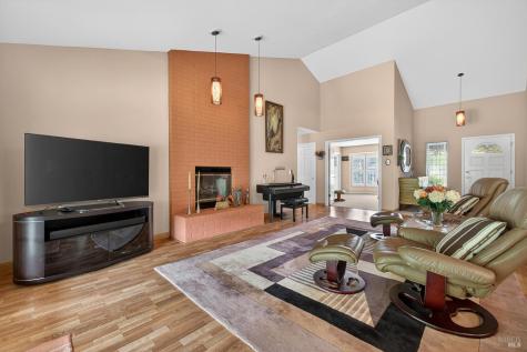 5992 Stone Bridge Road Santa Rosa CA 95409