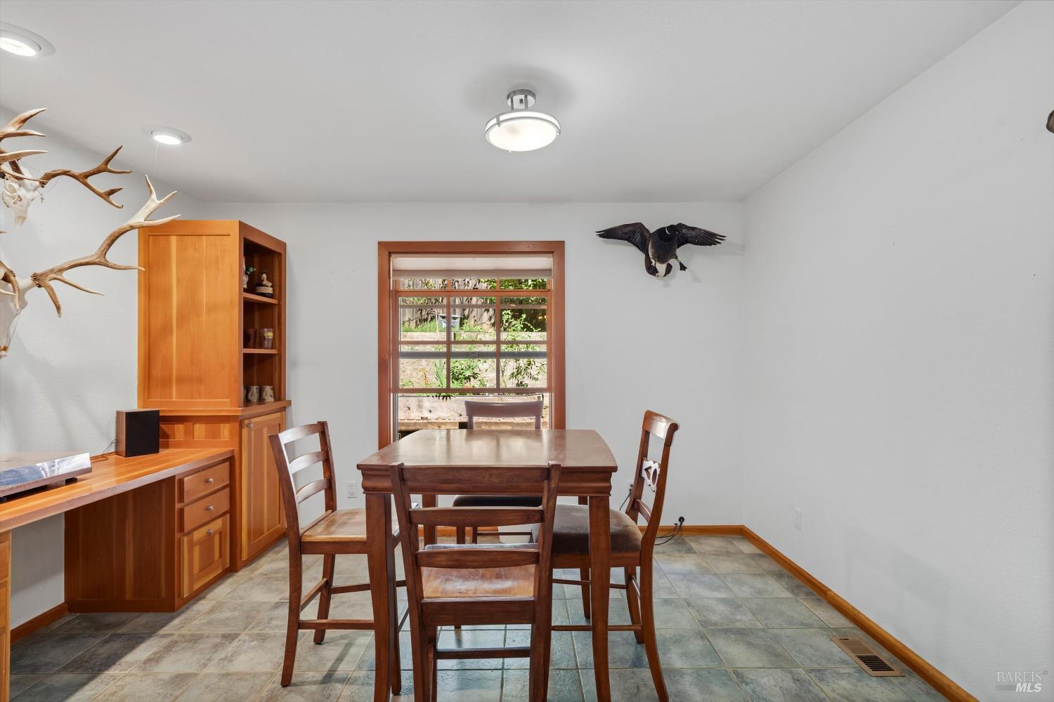 2430 Otter Lane Willits CA 95490