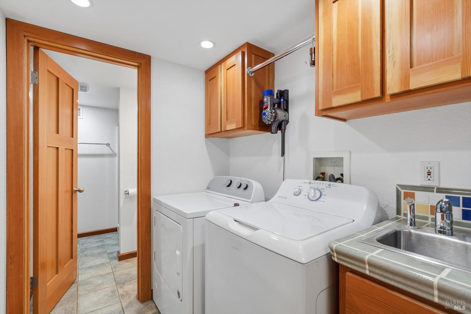 2430 Otter Lane Willits CA 95490