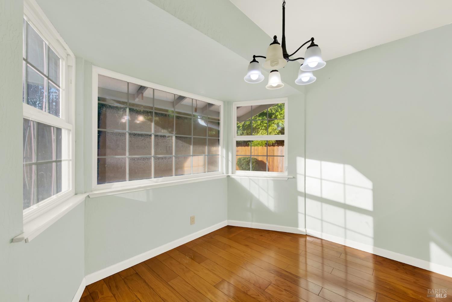 518 Crestview Drive Vacaville CA 95688
