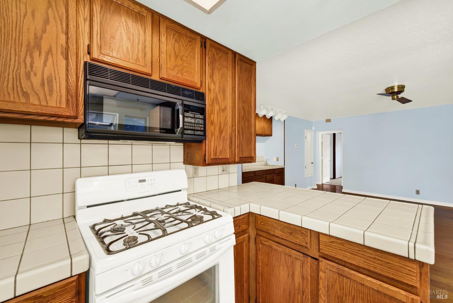 518 Crestview Drive Vacaville CA 95688
