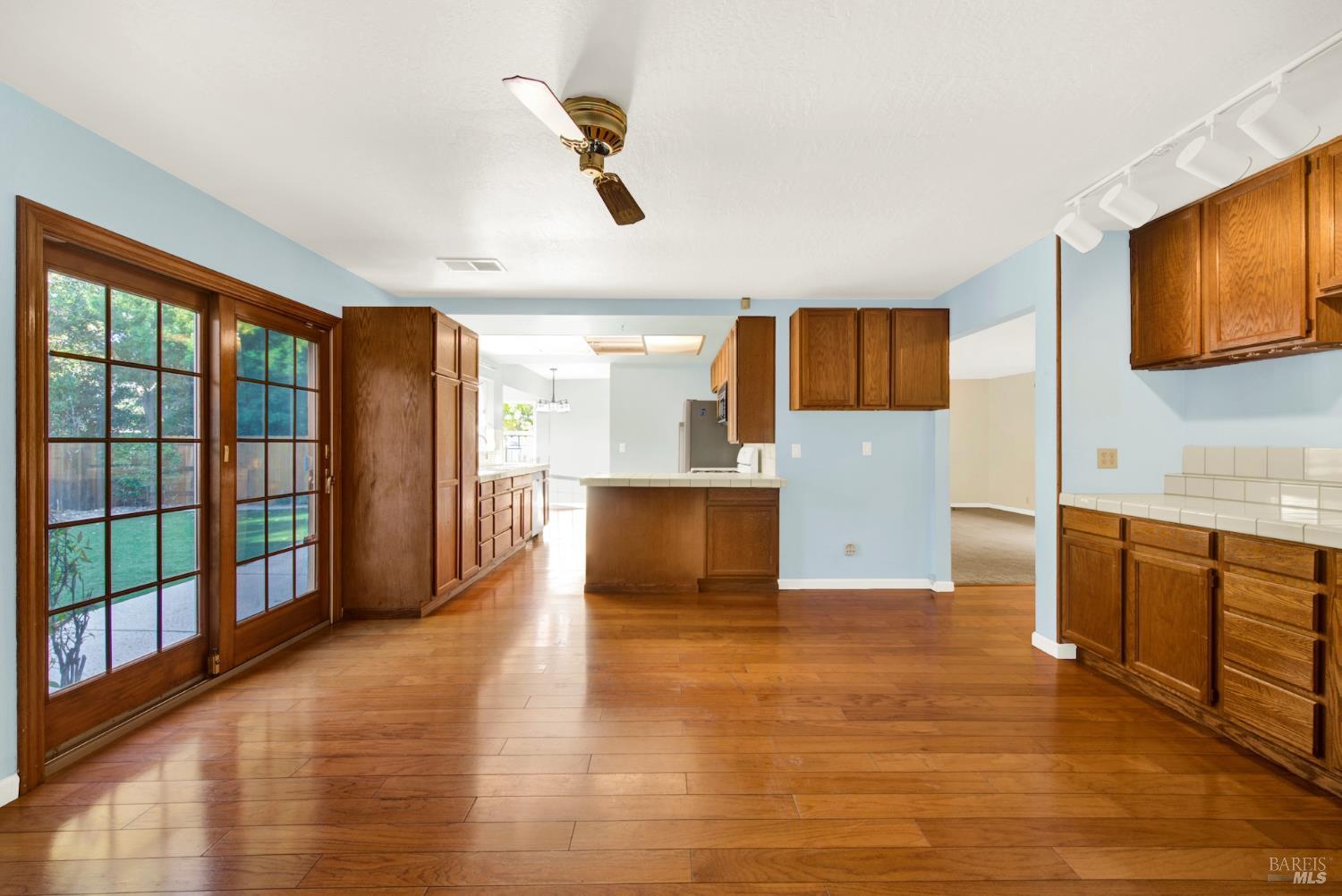 518 Crestview Drive Vacaville CA 95688