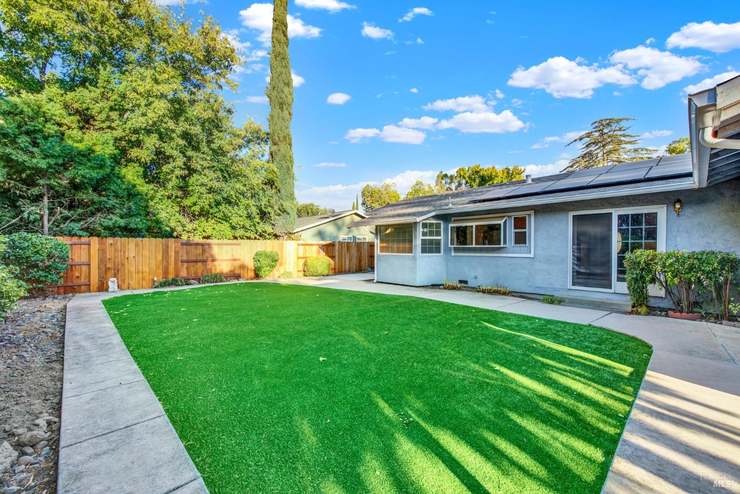518 Crestview Drive Vacaville CA 95688