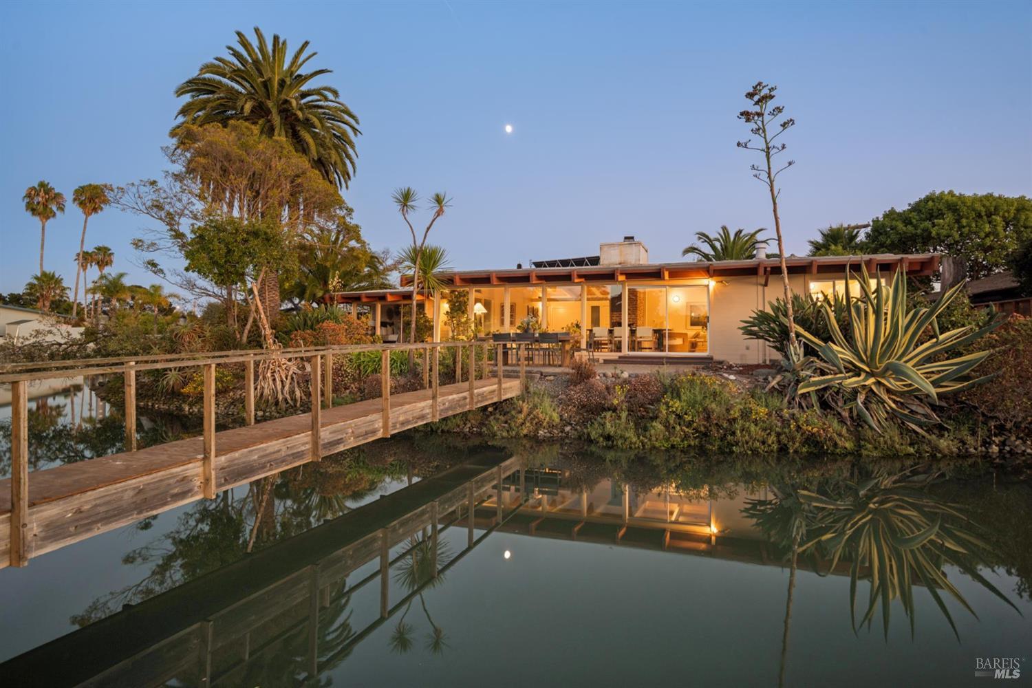 12 Amalfi Place San Rafael CA 94901
