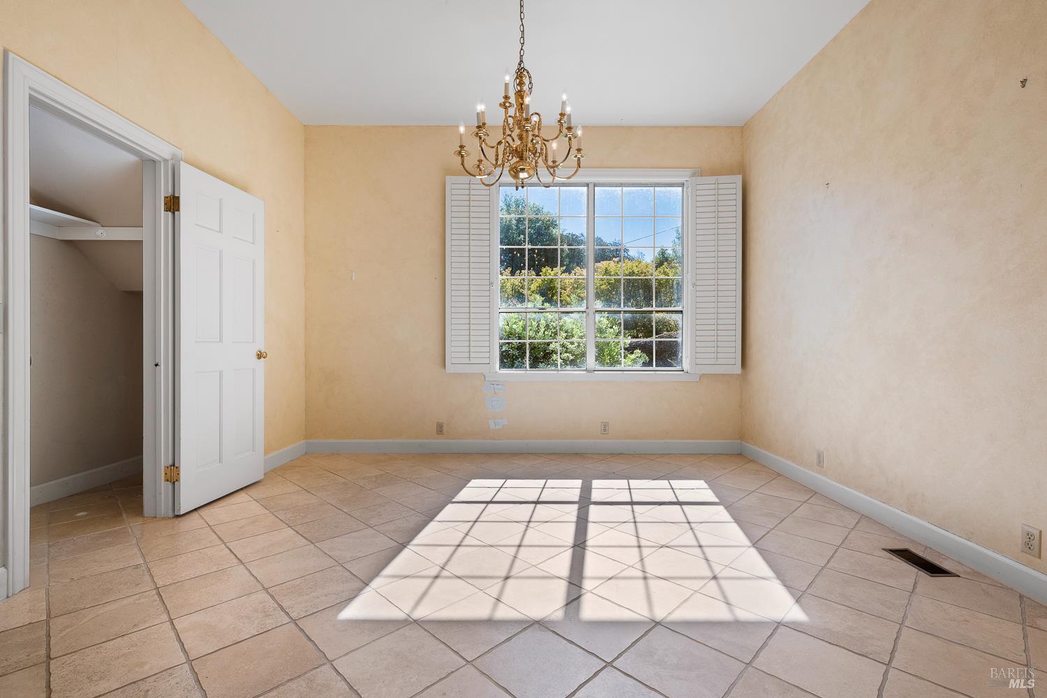 4823 Bennett Valley Road Santa Rosa CA 95404