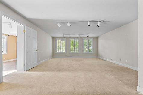 4823 Bennett Valley Road Santa Rosa CA 95404