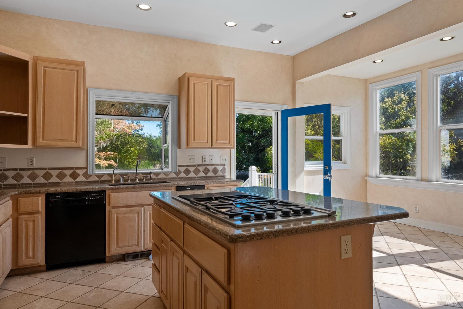 4823 Bennett Valley Road Santa Rosa CA 95404