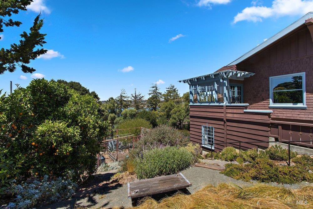 356 Alexander Street Crockett CA 94525
