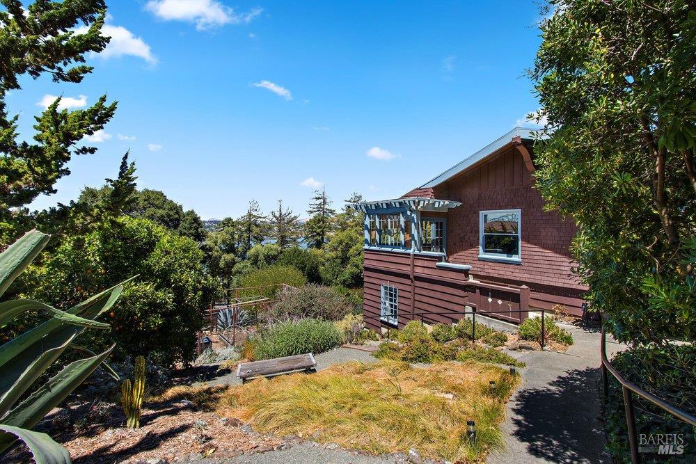356 Alexander Street Crockett CA 94525