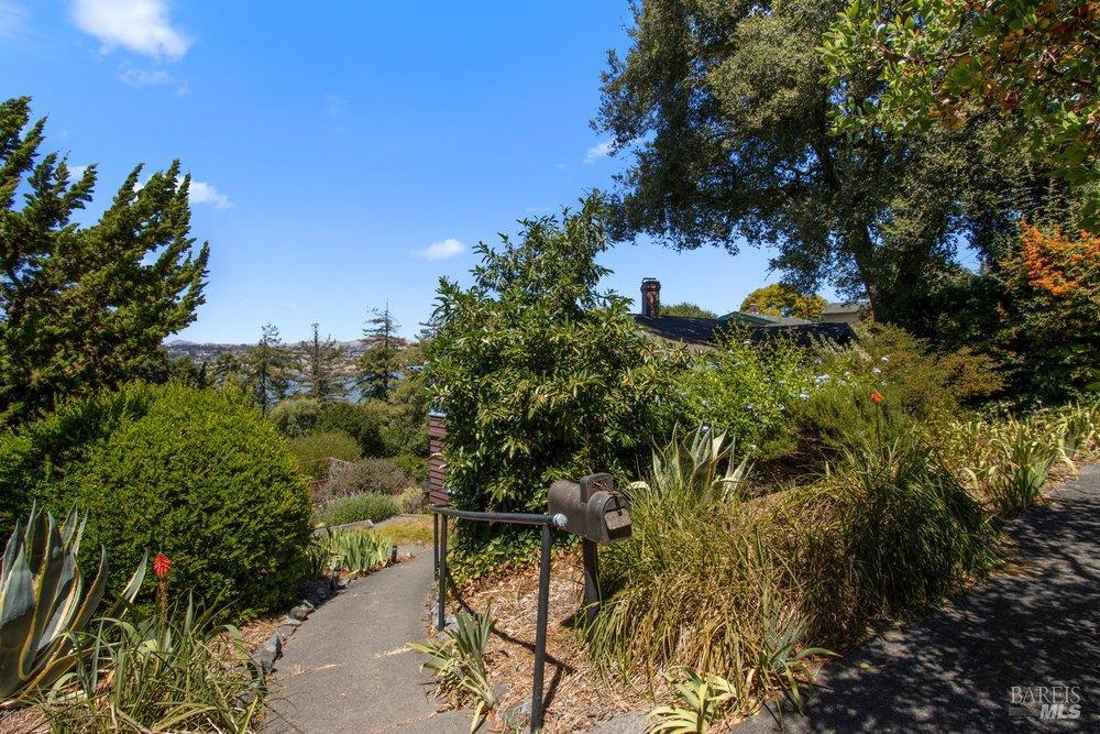 356 Alexander Street Crockett CA 94525