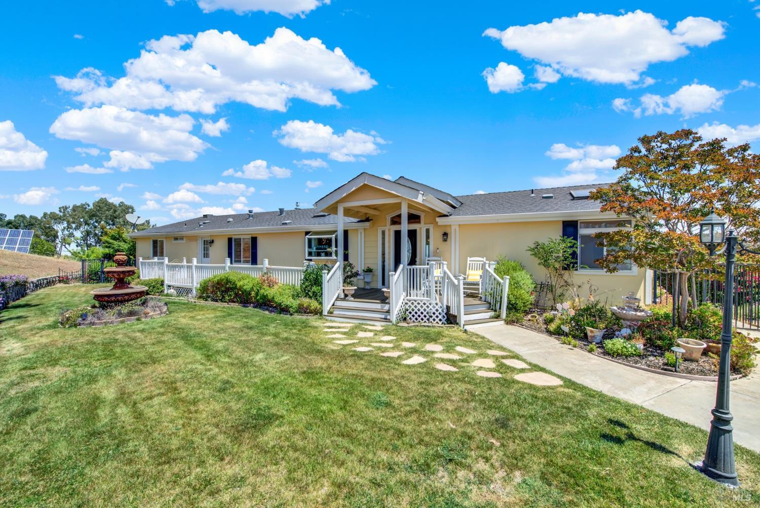 4049 N Kappel View Lane Vacaville CA 95688