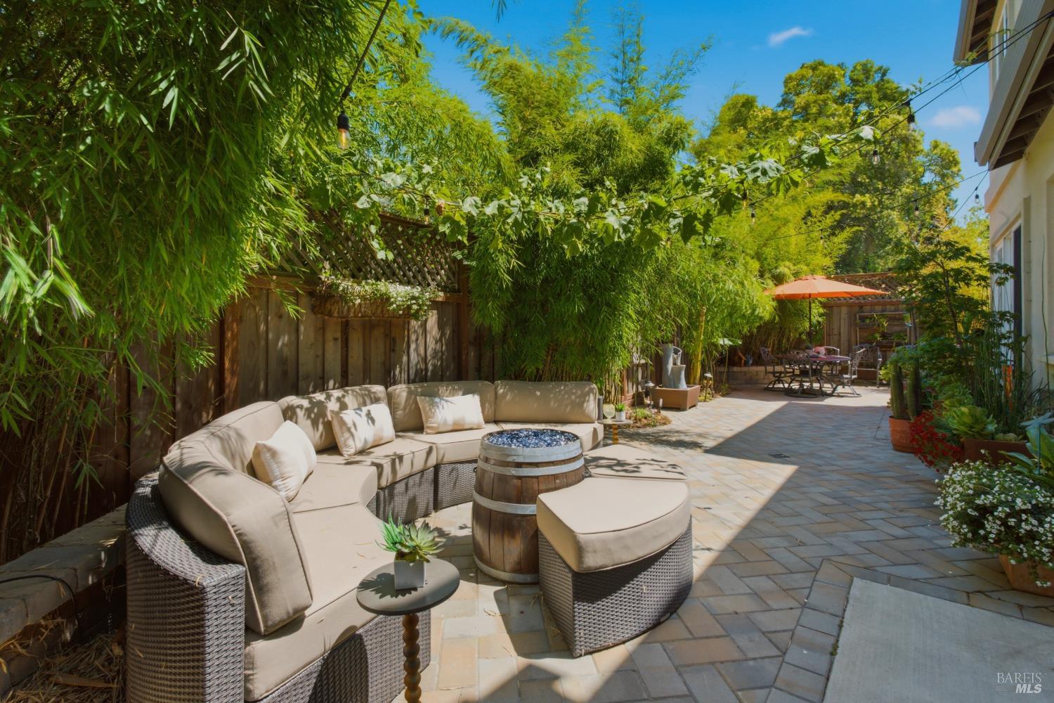 86 Black Walnut Lane Napa CA 94559