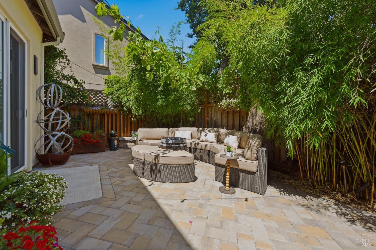 86 Black Walnut Lane Napa CA 94559