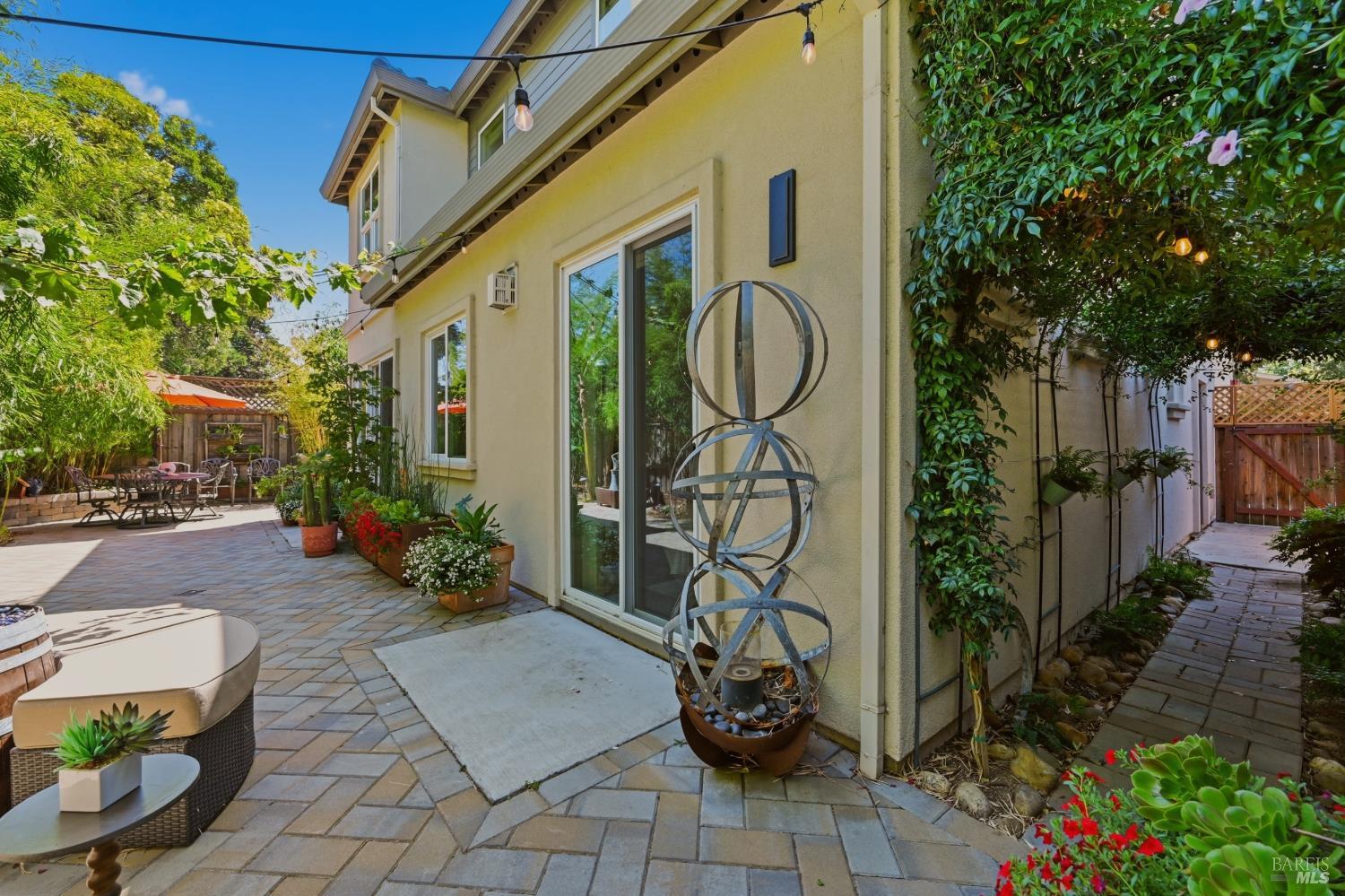 86 Black Walnut Lane Napa CA 94559