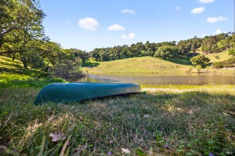 8373 Singing Hills Trail Santa Rosa CA 95404